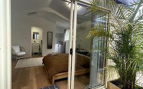 Beachside Bedstay